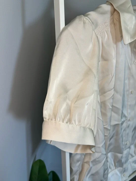 Calvin Klein Cream Short-Sleeve Button-Down Blouse NWT - Picture 8 of 16